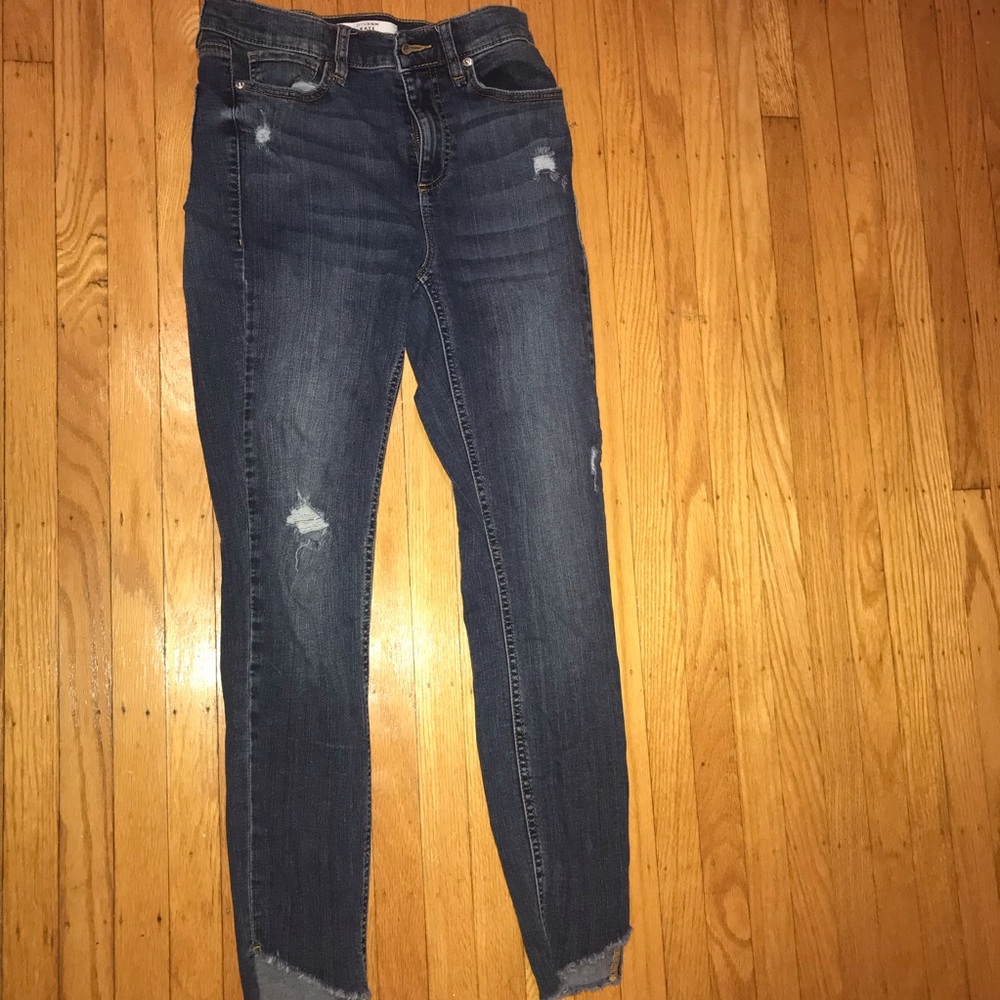 Denim dark washed blue jeans